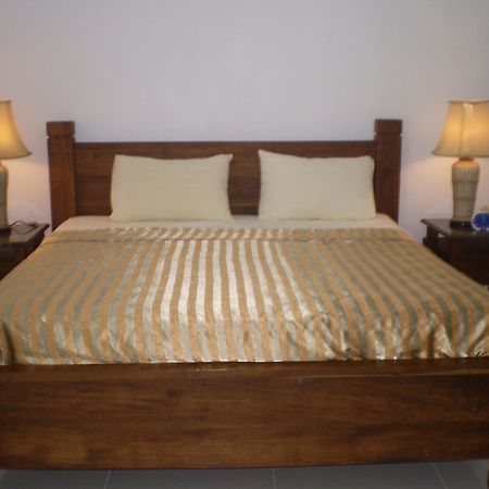 Sansuk Gay Sauna And Guesthouse Pattaya Bagian luar foto